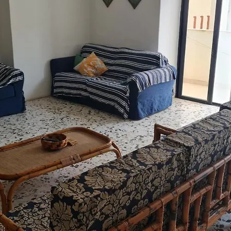 Lägenhet 5 Bedrooms Flat At Taxbiex