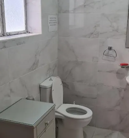 5 Bedrooms Flat At Taxbiex *
